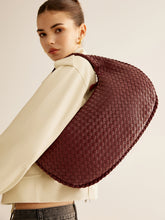 Rounded Woven Zipper Handbag